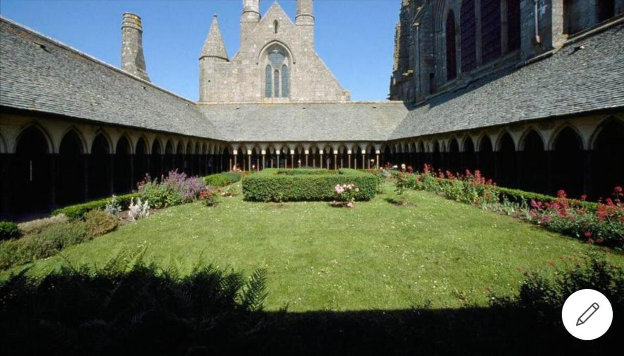Maison Familiale A 10 Min Du Mont Saint Michel Pontorson Exterior foto
